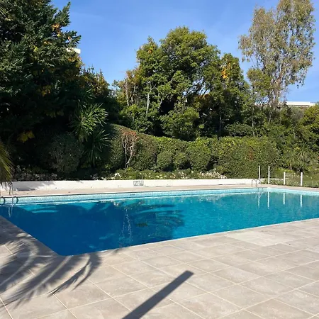 Апартаменты Le Soleya - In A Luxurious With Swimming Pool